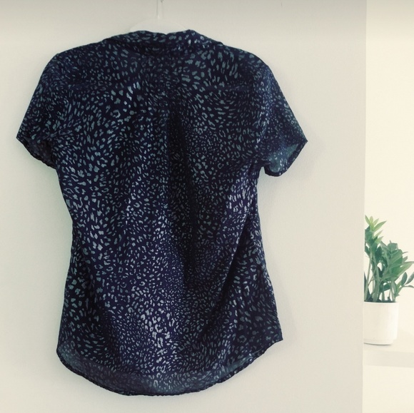 Blue and metalic leopard print top - Picture 5 of 5